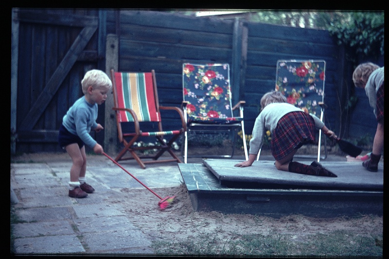 35.Delft mei 1966 Brigitte,Marion,Peter.JPG